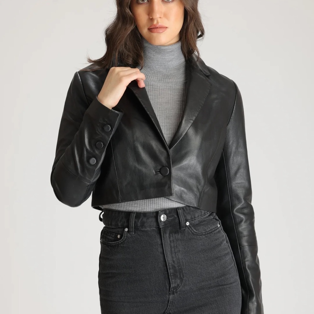 Buttery soft 100% leather cropped jacket - Picture 3 of 3